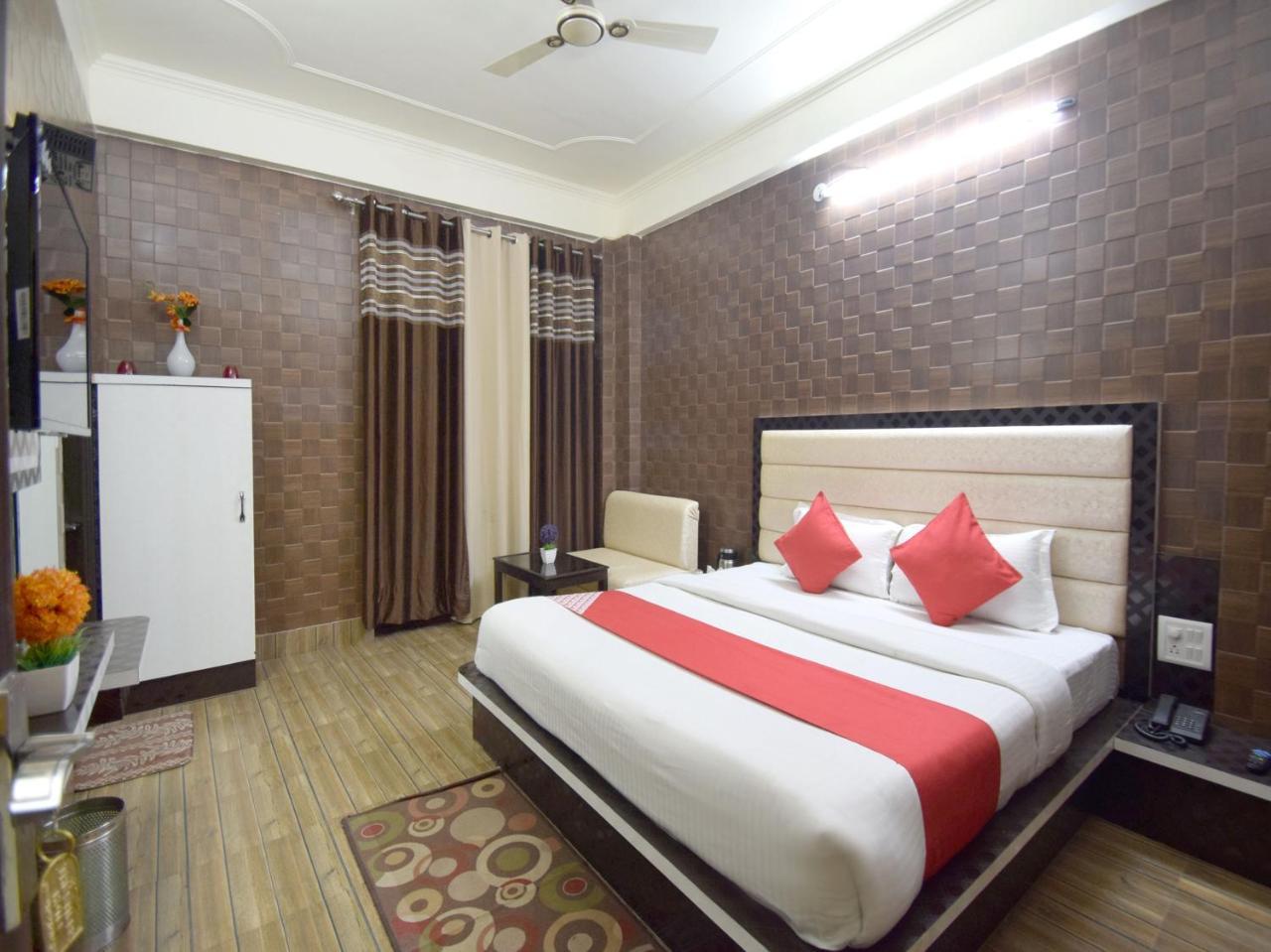 Oyo 5540 Etiler Hotel Katra  Exterior photo