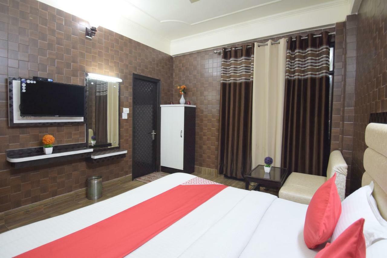 Oyo 5540 Etiler Hotel Katra  Exterior photo